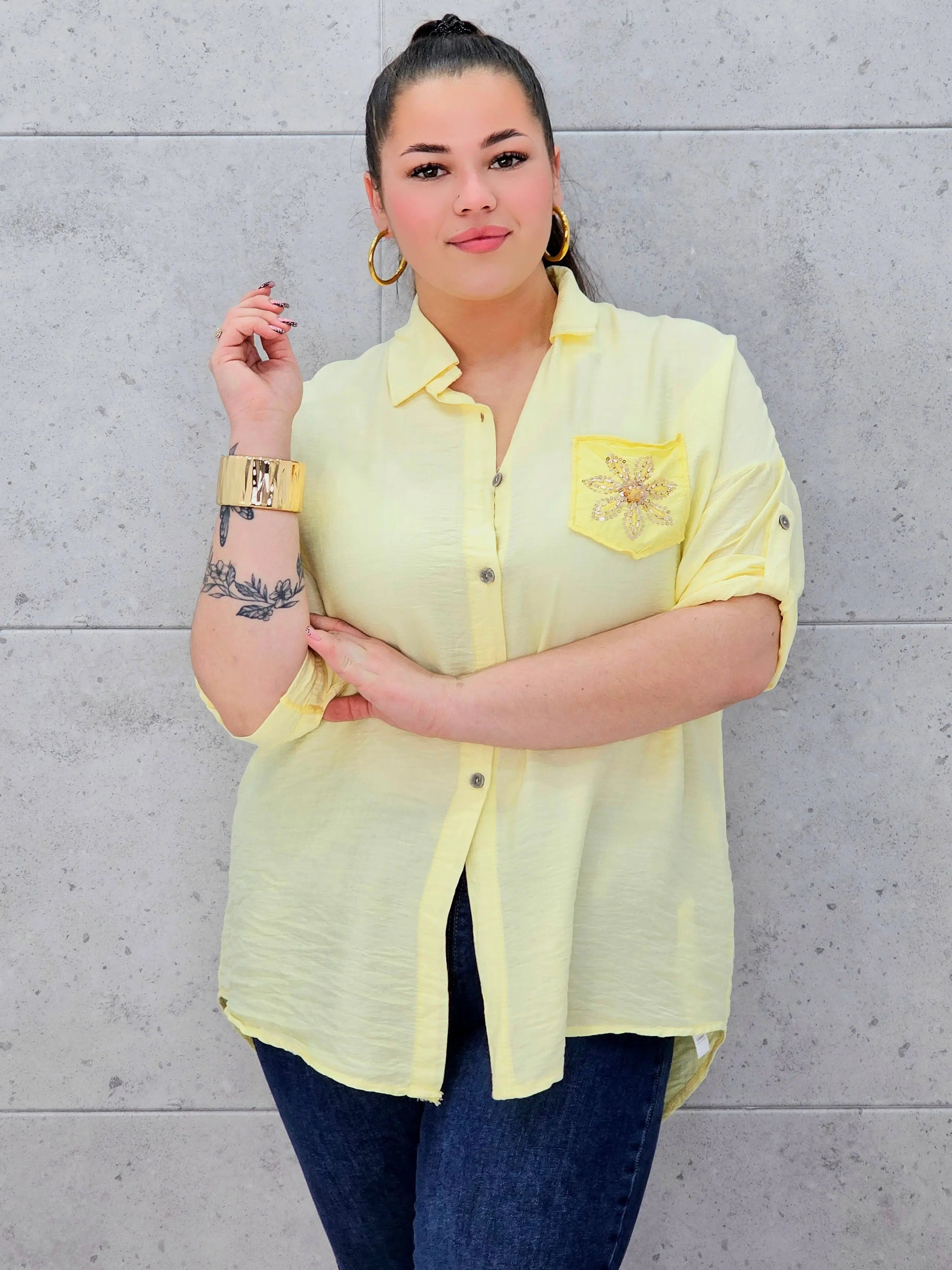 Koszula plus size z ozdobną kieszonką – stylowa i lekka koszula XXL Stylowa XL