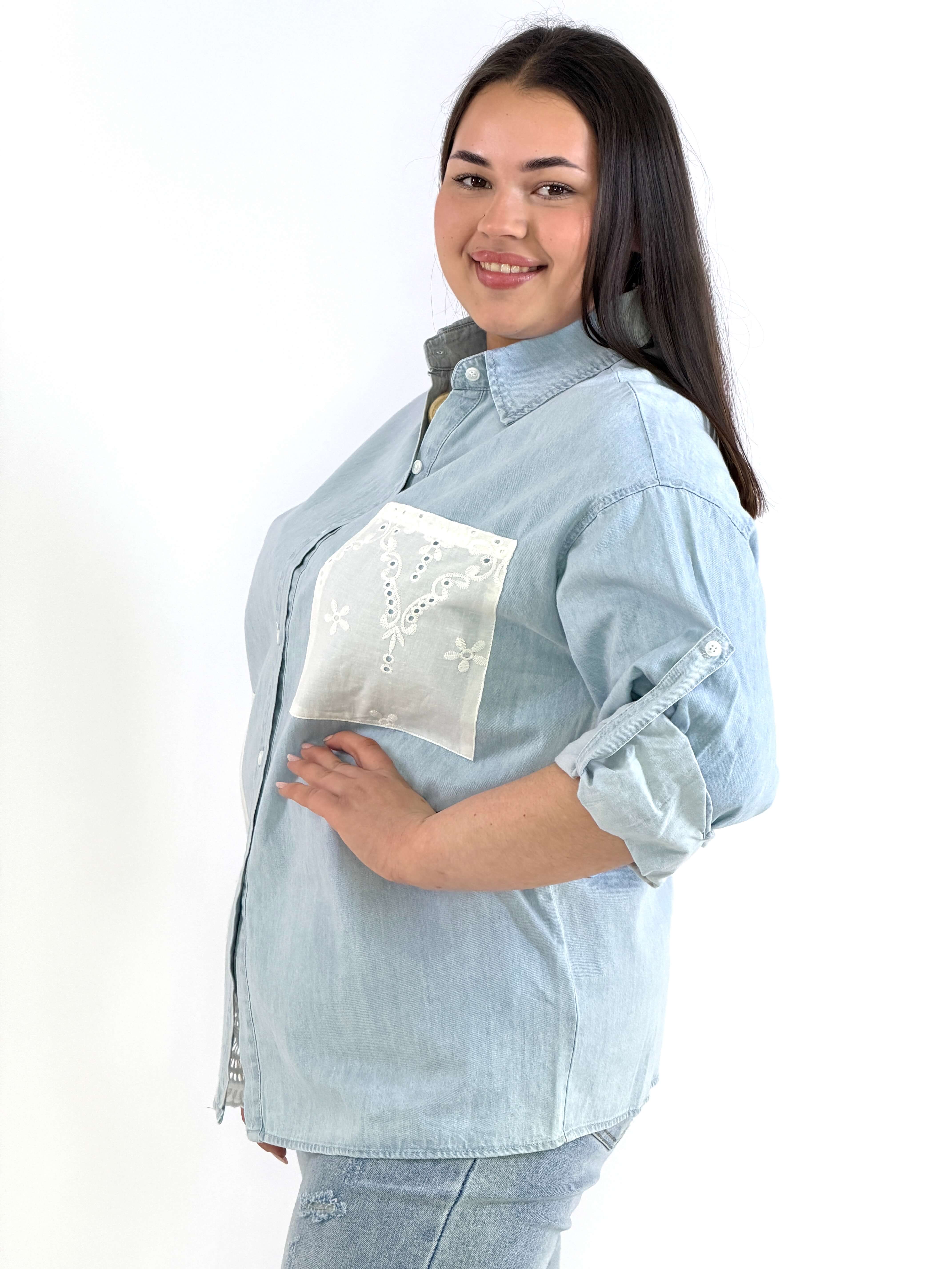 Koszula plus size z ozdobnymi wstawkami – modna koszula XXL dla kobiet Stylowa XL