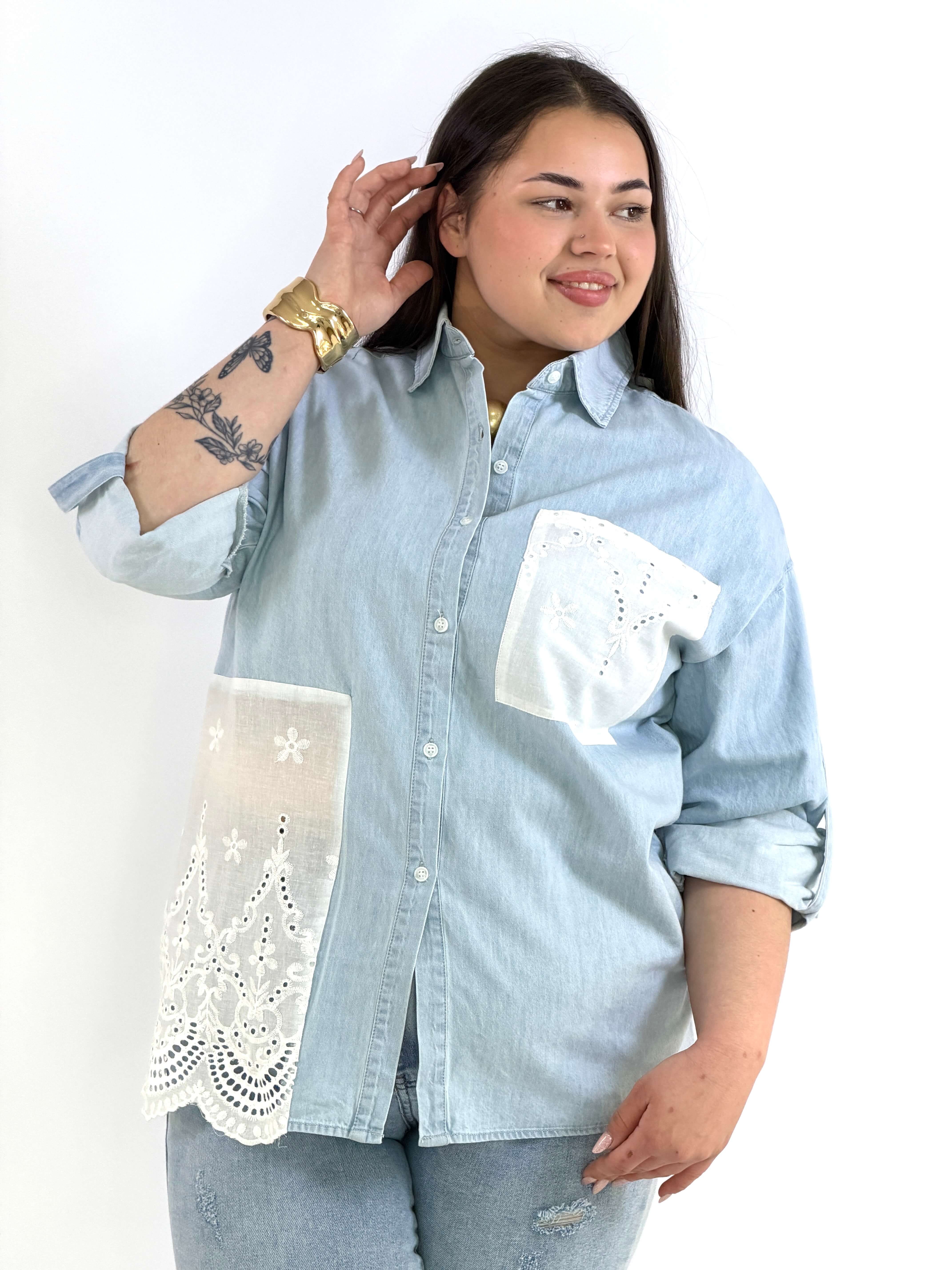 Koszula plus size z ozdobnymi wstawkami – modna koszula XXL dla kobiet Stylowa XL