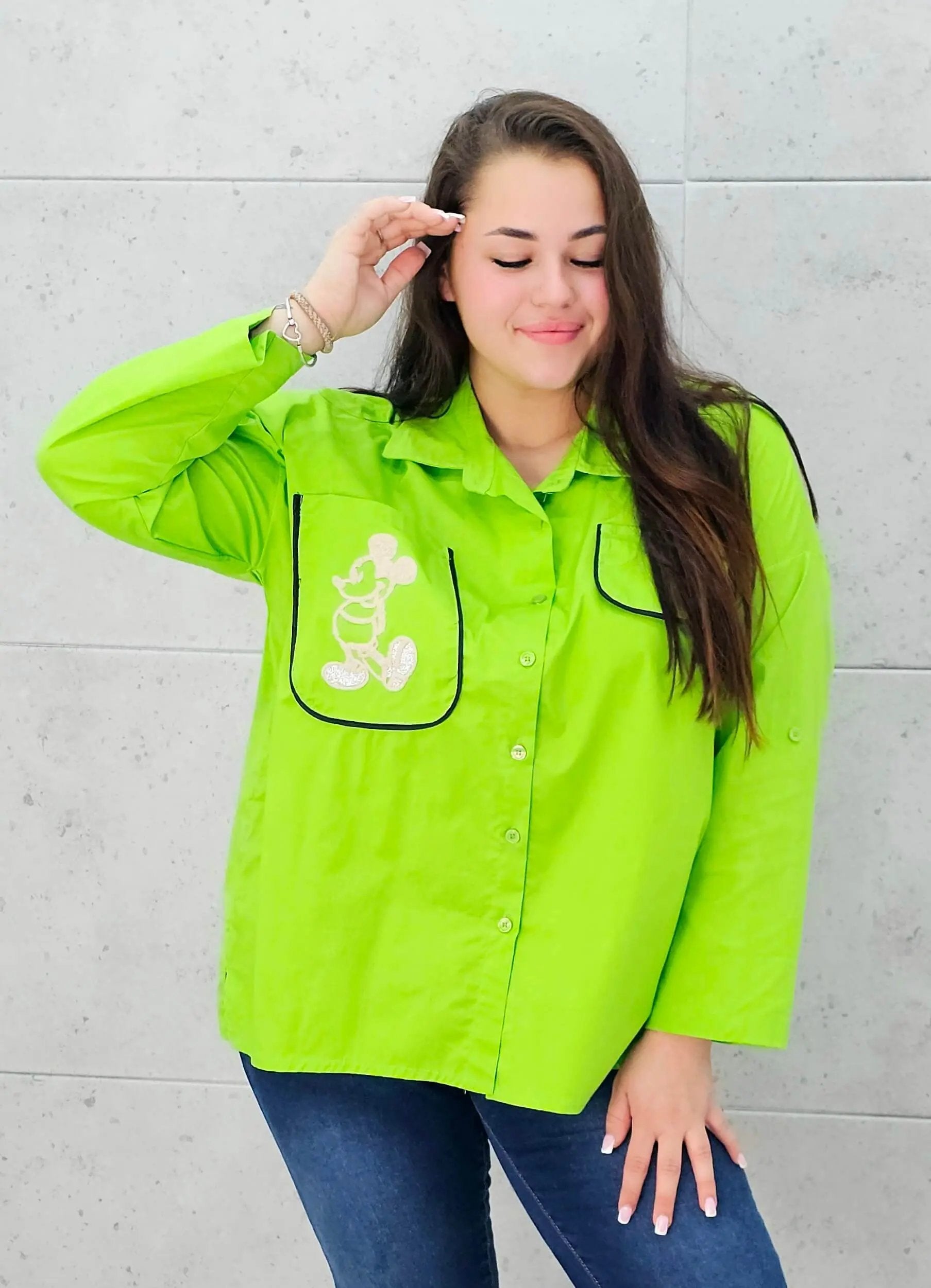 Koszula z kieszenią na przodzie z naszywaną MIKI Stylowa XL