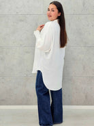 Koszulowa bluzka/tunika plus size ze ściągaczami – zielona, biała, czarna, czekoladowa, bordowa | Stylowa XL - Stylowa XL