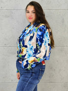 Krótka marynarka plus size w kwiaty – elegancja w modnym wydaniu Stylowa XL Stylowa XL