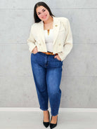 Krótka marynarka plus size z guzikami – stylowa i nowoczesna Stylowa XL Stylowa XL