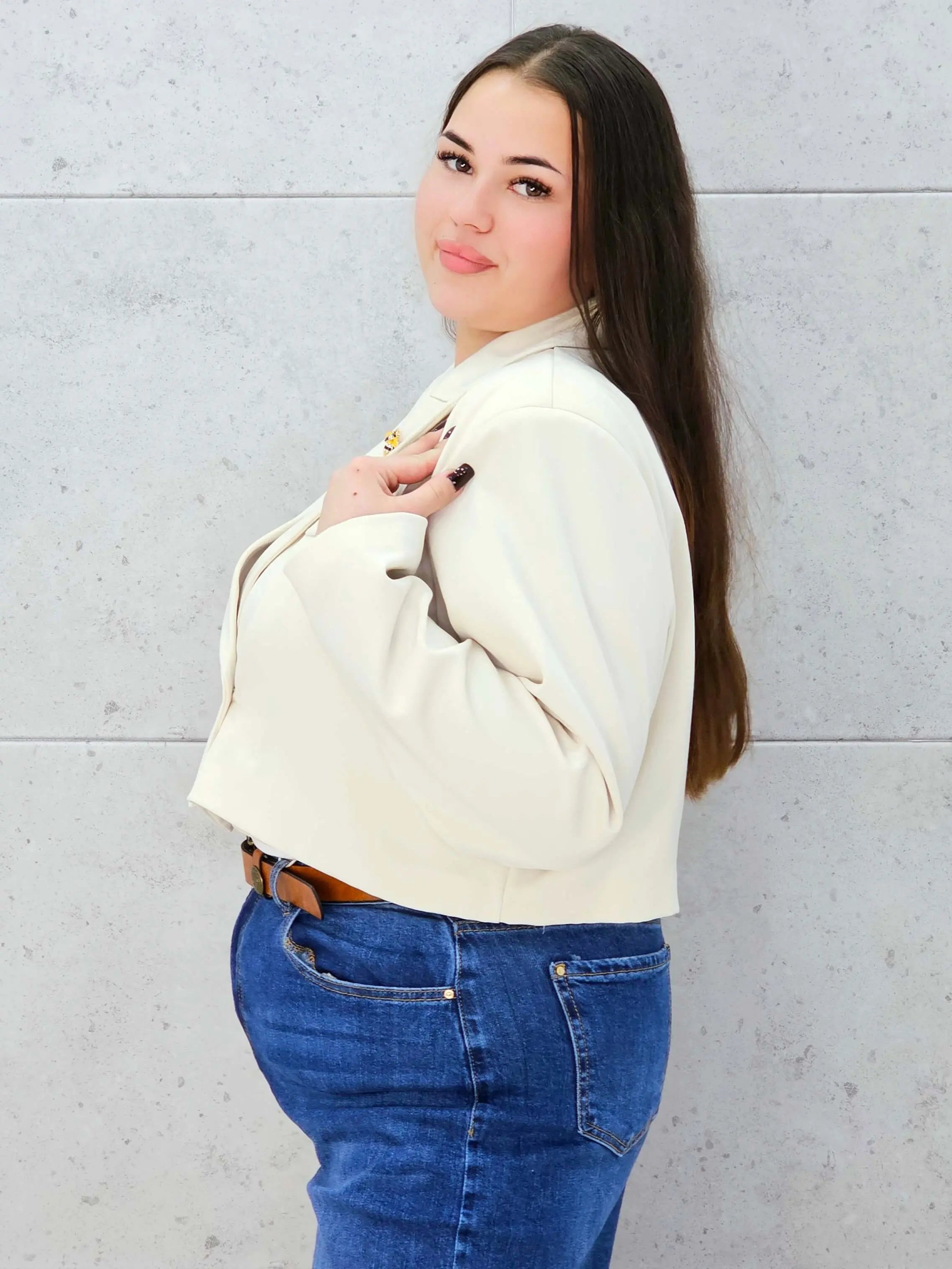 Krótka marynarka plus size z guzikami – stylowa i nowoczesna Stylowa XL Stylowa XL