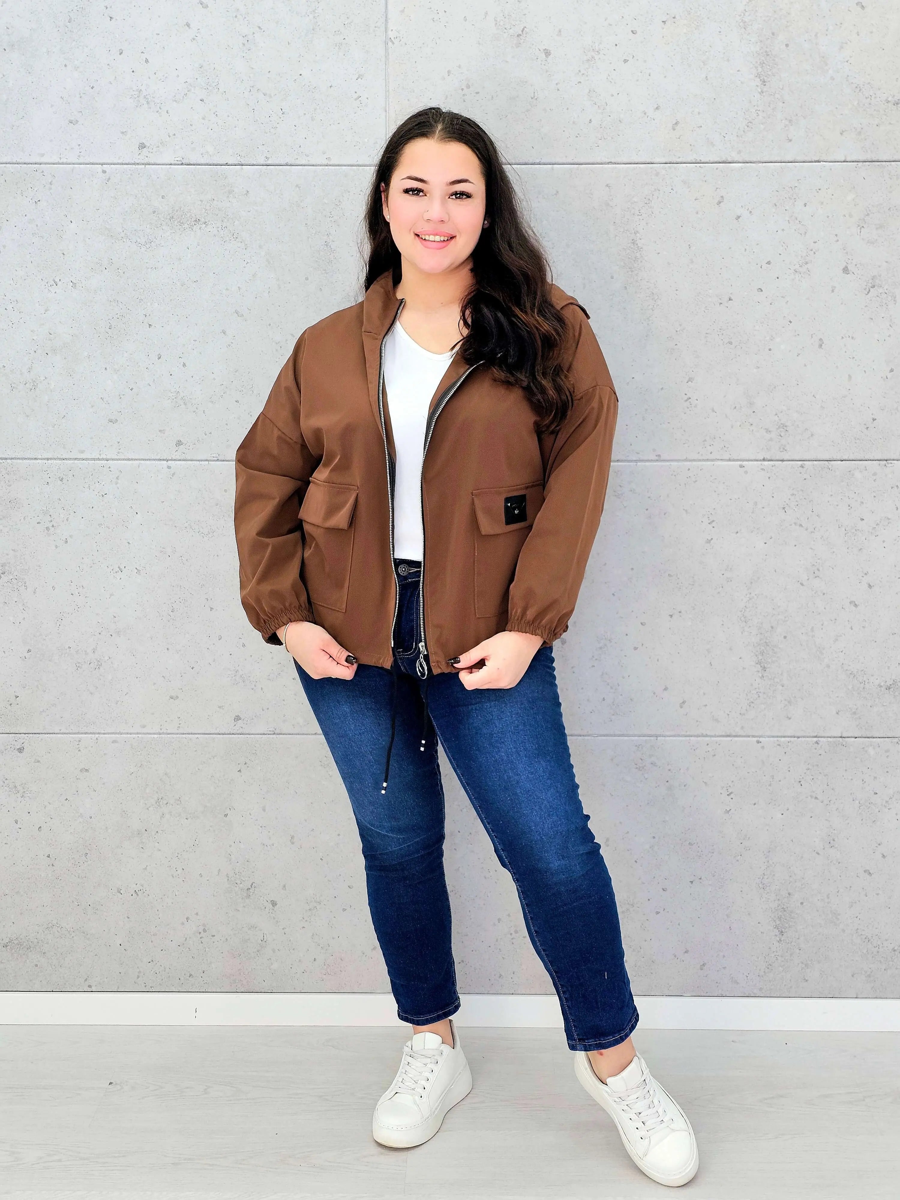 Kurtka damska – lekka, modna i praktyczna propozycja plus size Stylowa XL