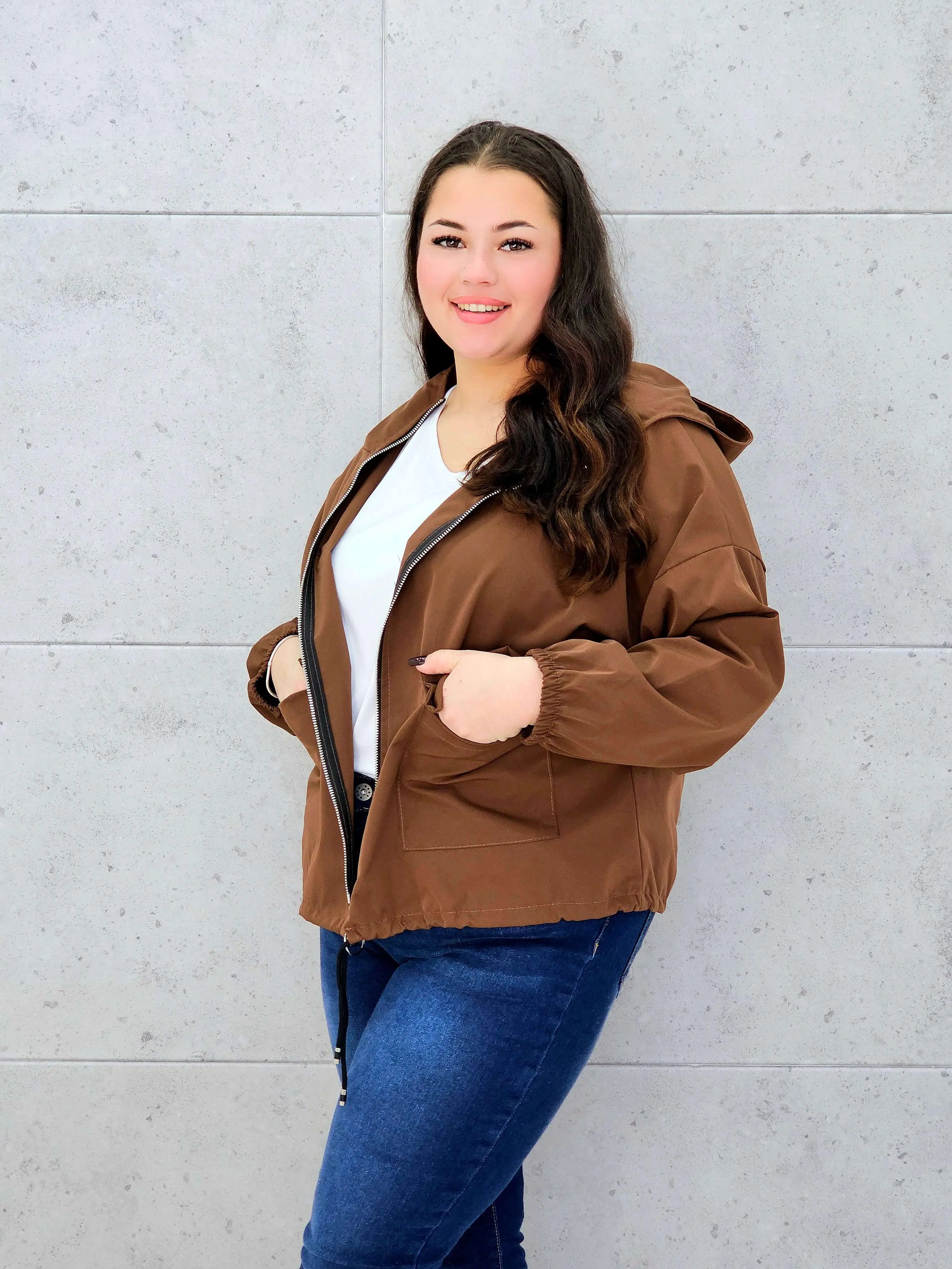 Kurtka damska – lekka, modna i praktyczna propozycja plus size Stylowa XL