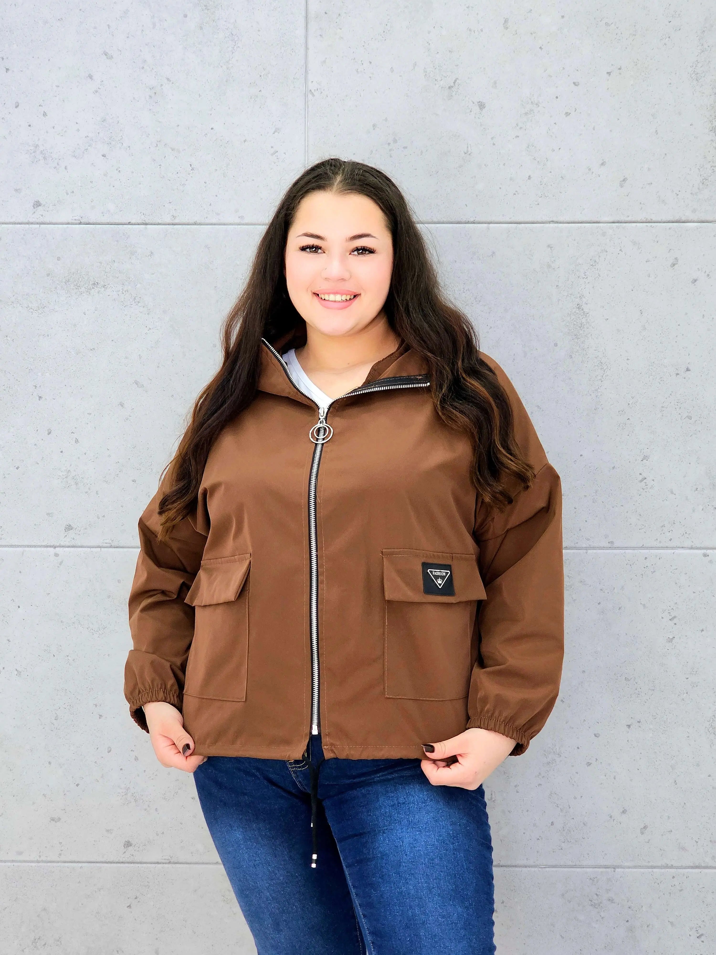 Kurtka damska – lekka, modna i praktyczna propozycja plus size Stylowa XL