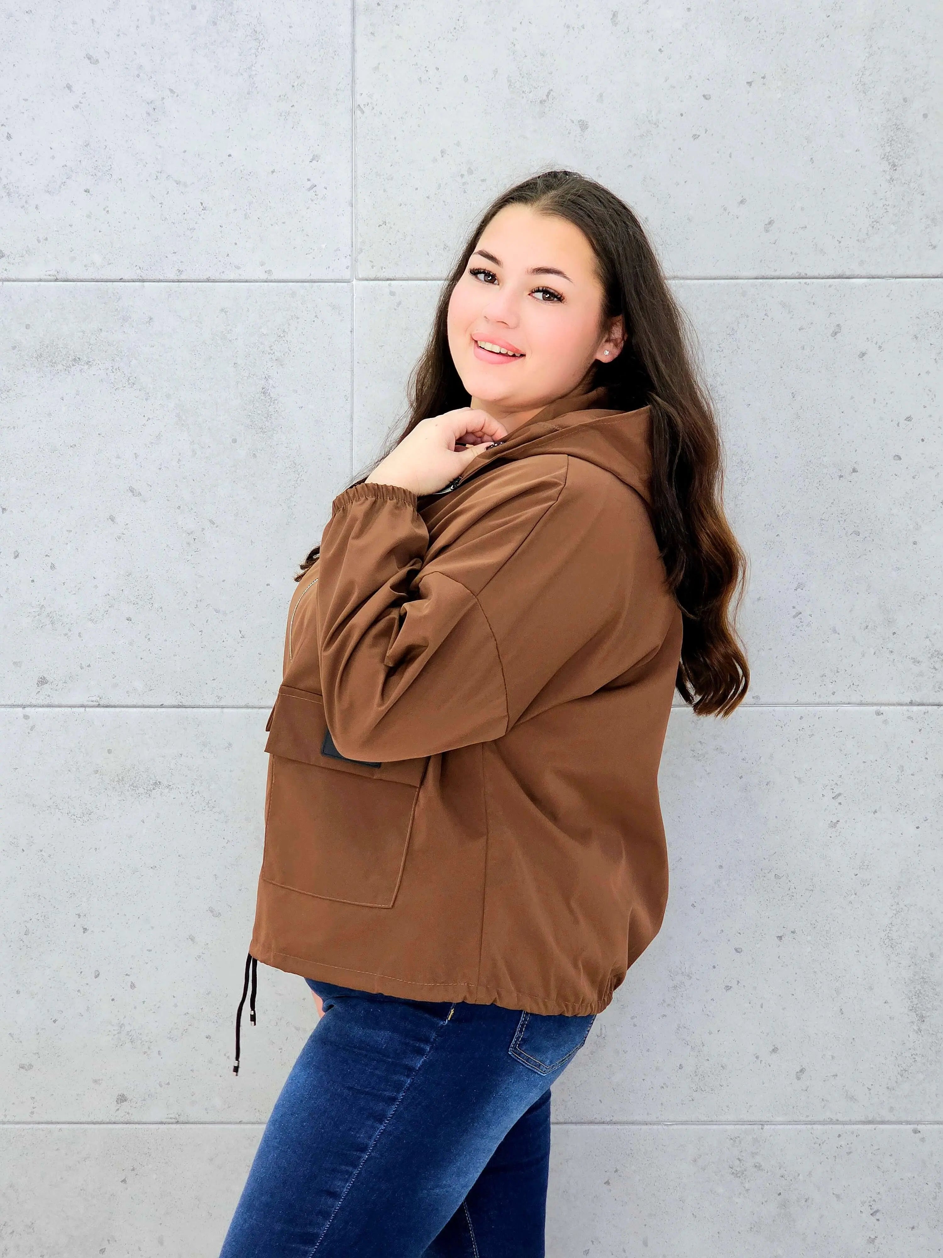 Kurtka damska – lekka, modna i praktyczna propozycja plus size Stylowa XL