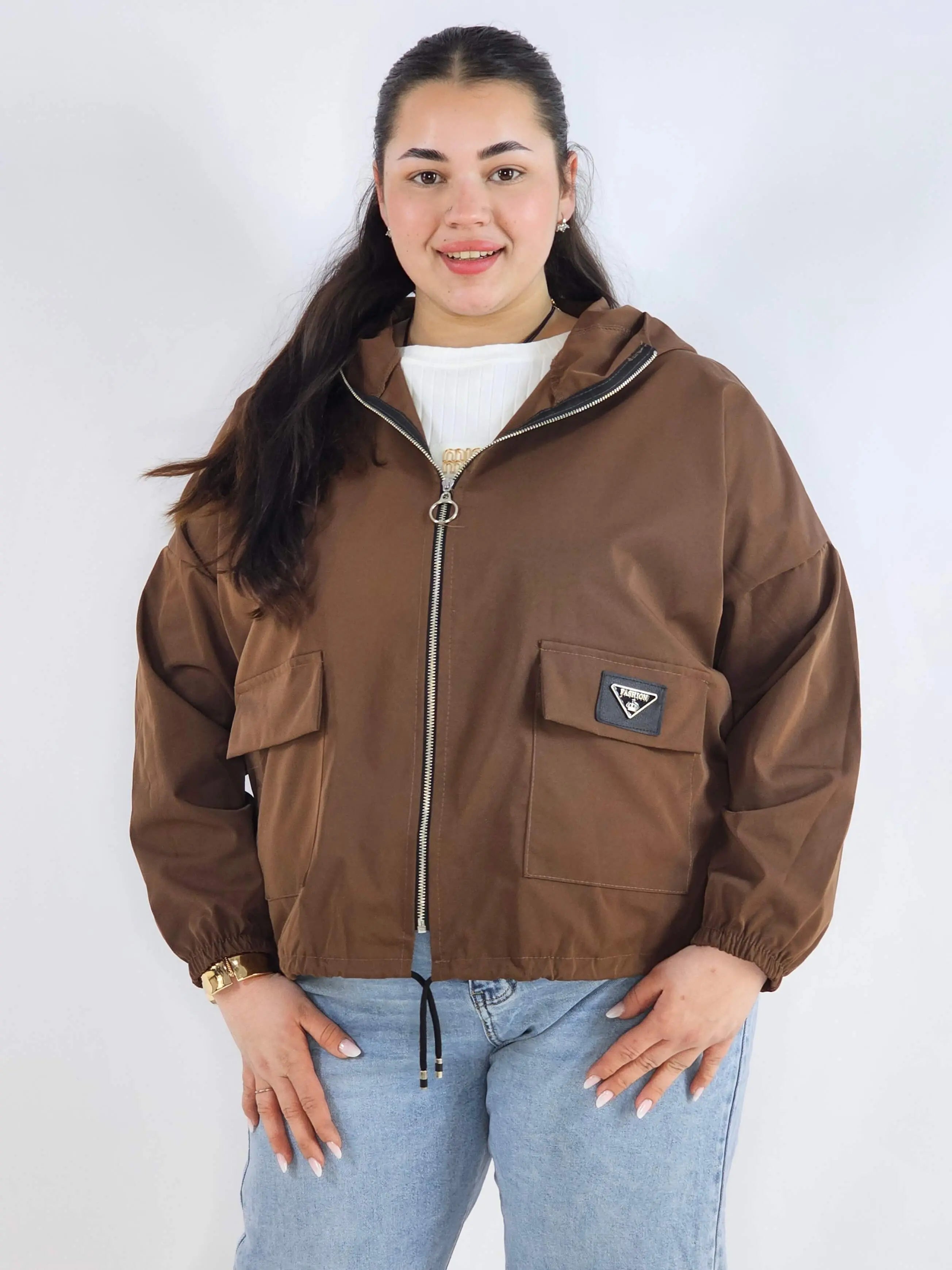 Kurtka damska – lekka, modna i praktyczna propozycja plus size Stylowa XL