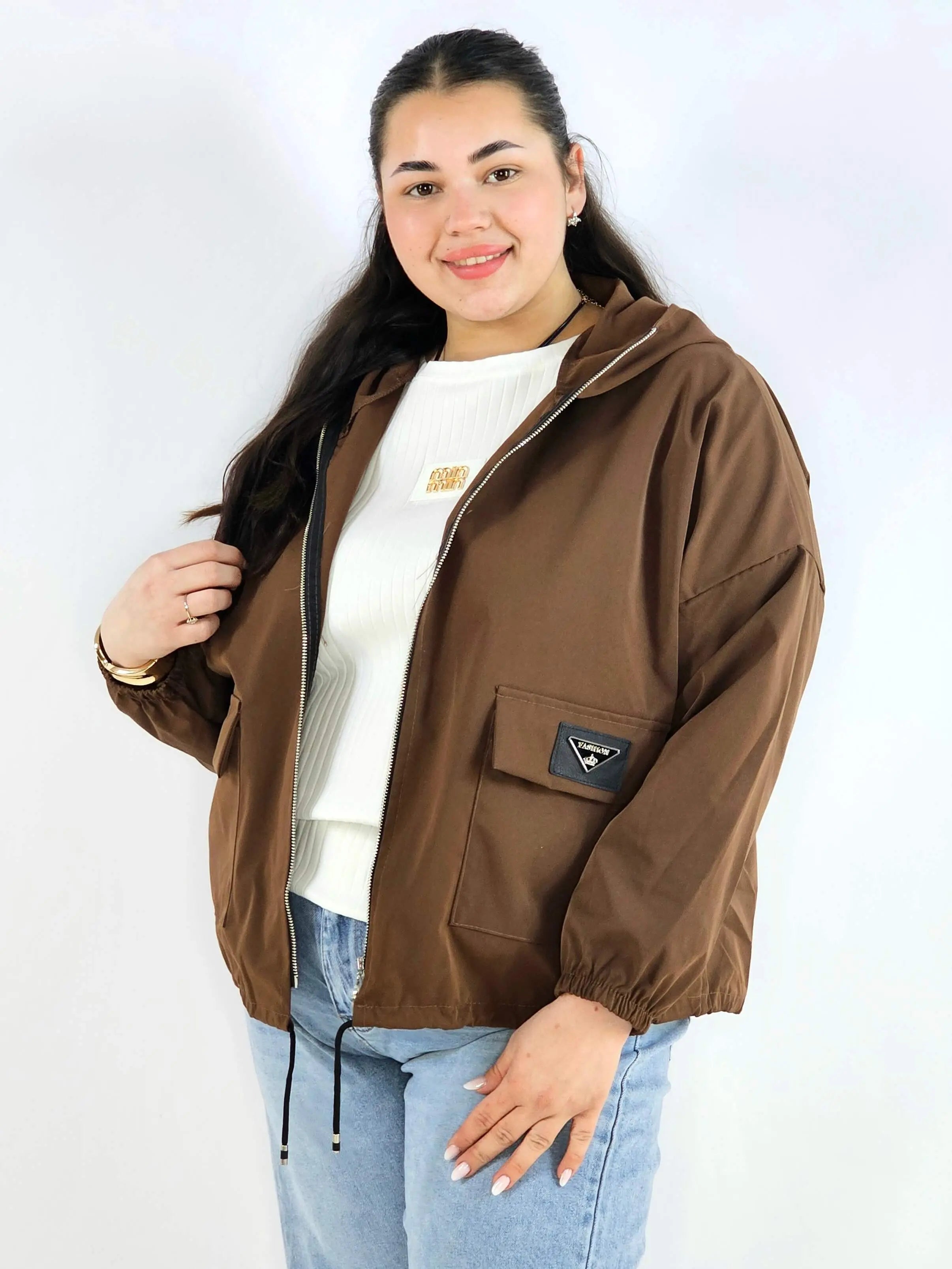 Kurtka damska – lekka, modna i praktyczna propozycja plus size Stylowa XL