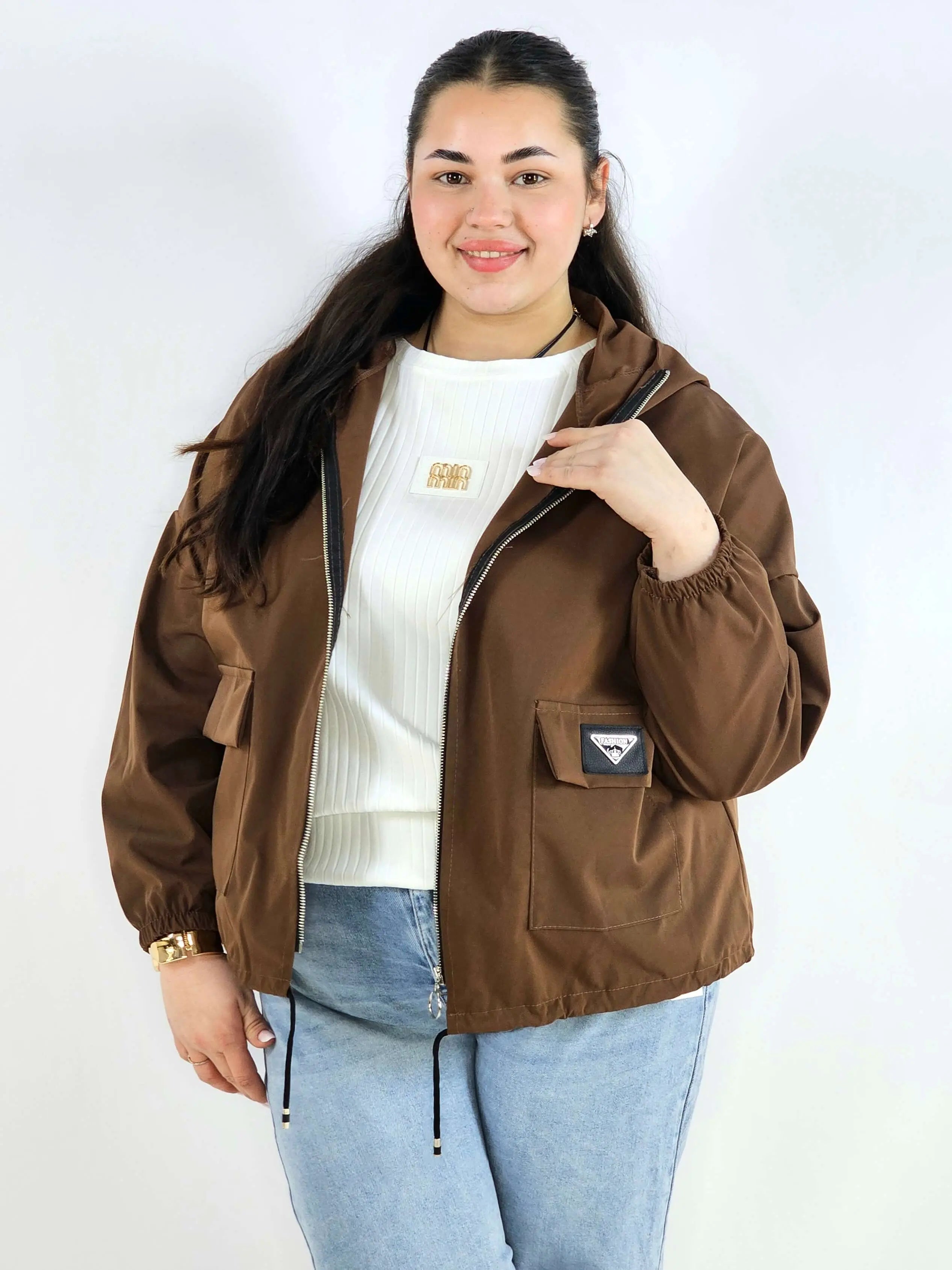 Kurtka damska – lekka, modna i praktyczna propozycja plus size Stylowa XL