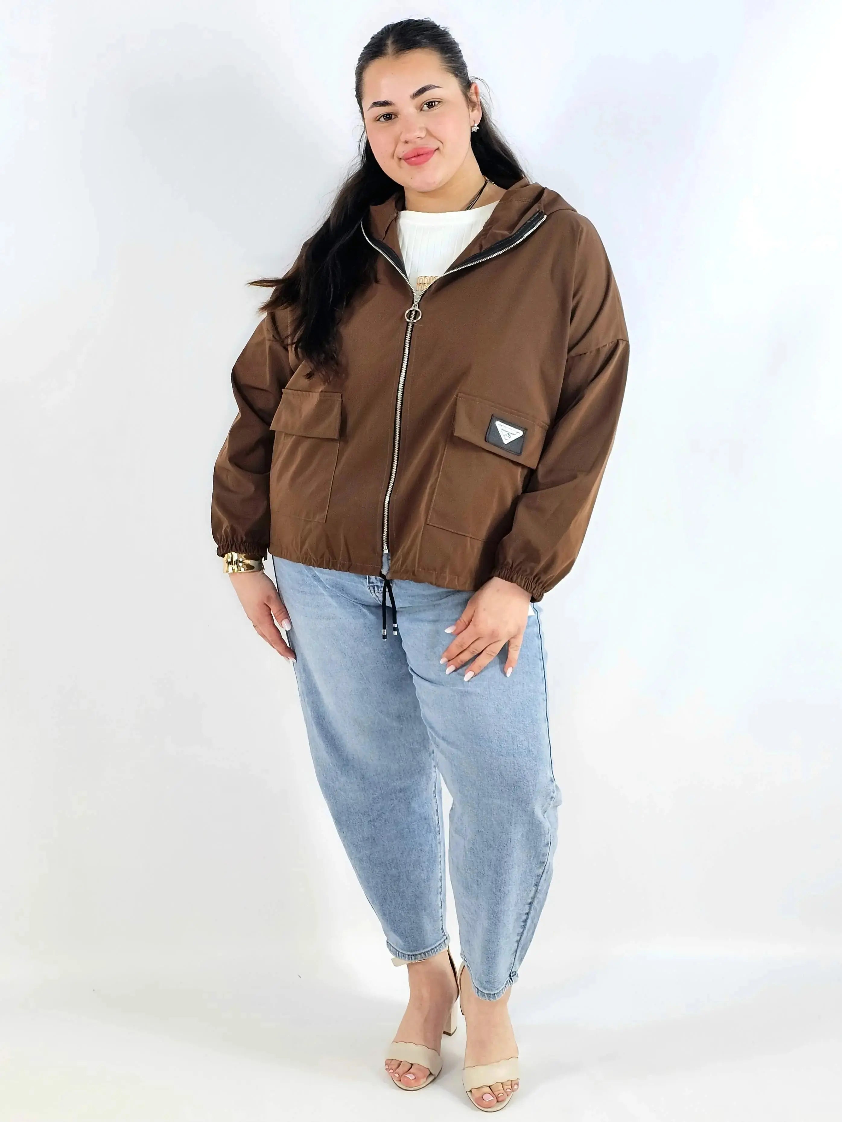 Kurtka damska – lekka, modna i praktyczna propozycja plus size Stylowa XL