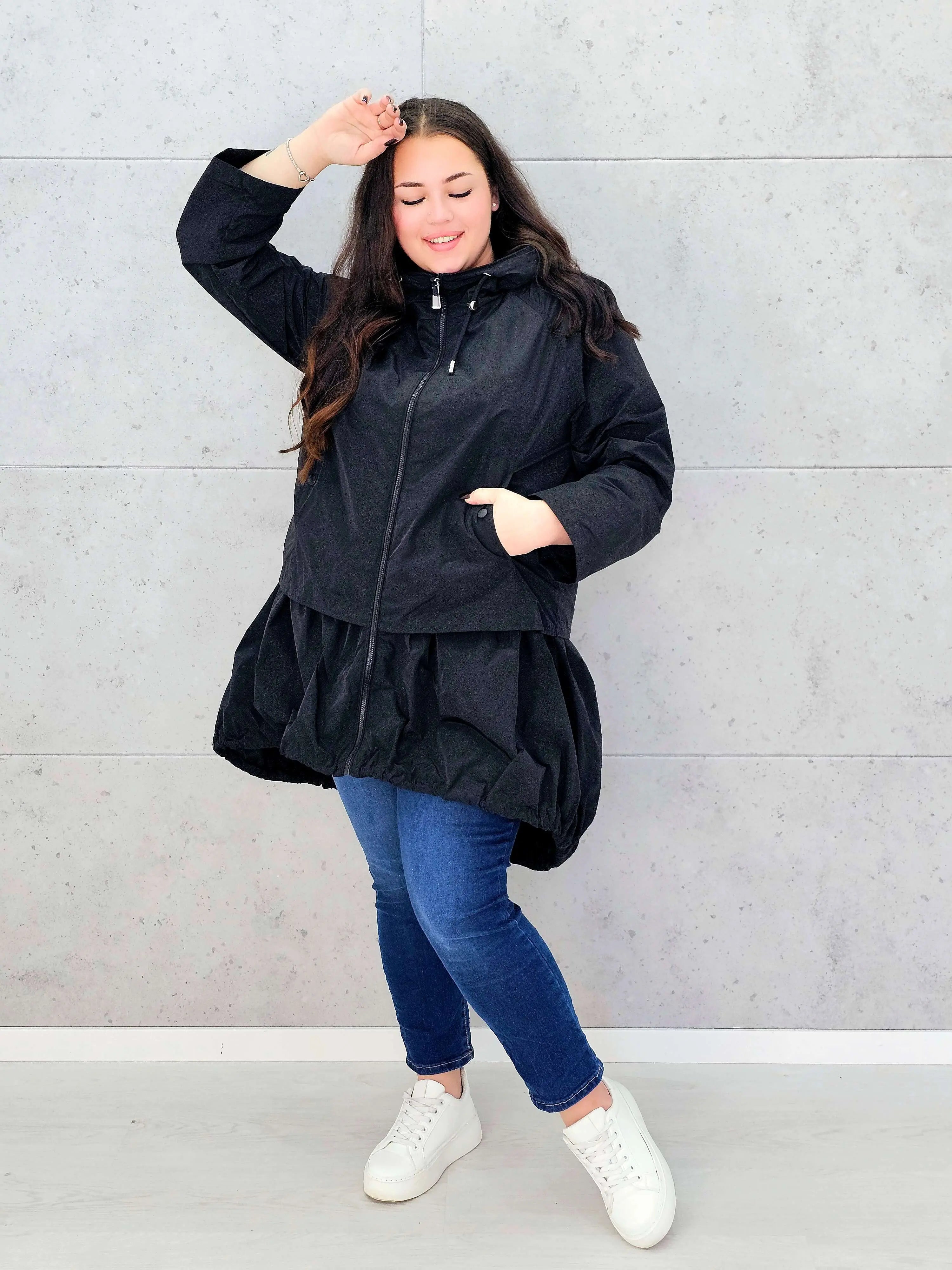 Kurtka damska parka plus size – asymetryczna lekkość i nowoczesny styl plus size Stylowa XL