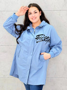 Kurtka damska z nadrukiem freestyle XXL – modny miejski styl w wersji plus size Stylowa XL