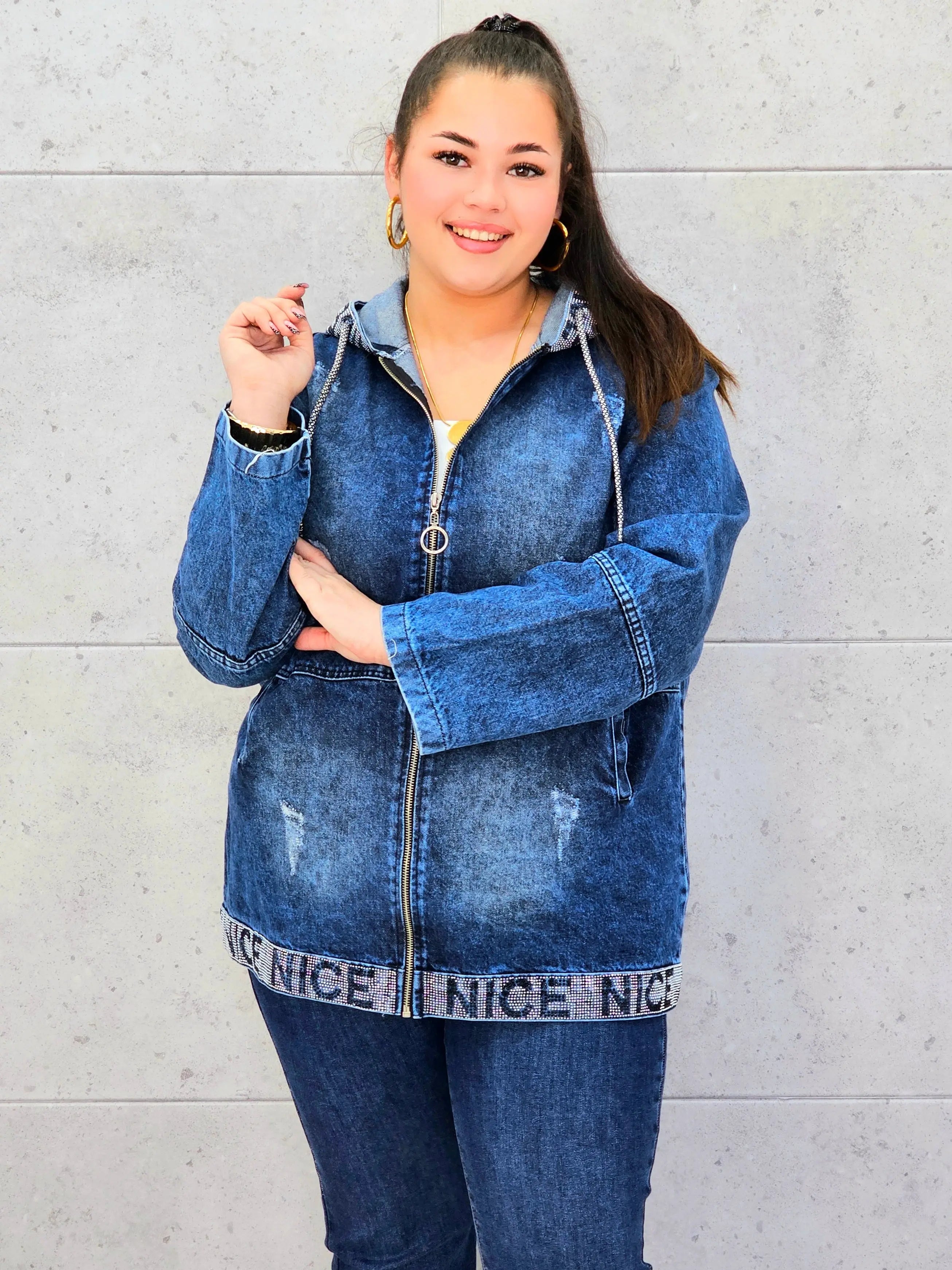 Kurtka jeansowa plus size NICE – wygodny jeans w modnym stylu XXL Stylowa XL
