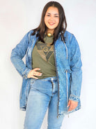 Kurtka jeansowa plus size – długa katana XXL z wiązaniem Stylowa XL