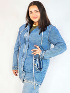 Kurtka jeansowa plus size – długa katana XXL z wiązaniem Stylowa XL