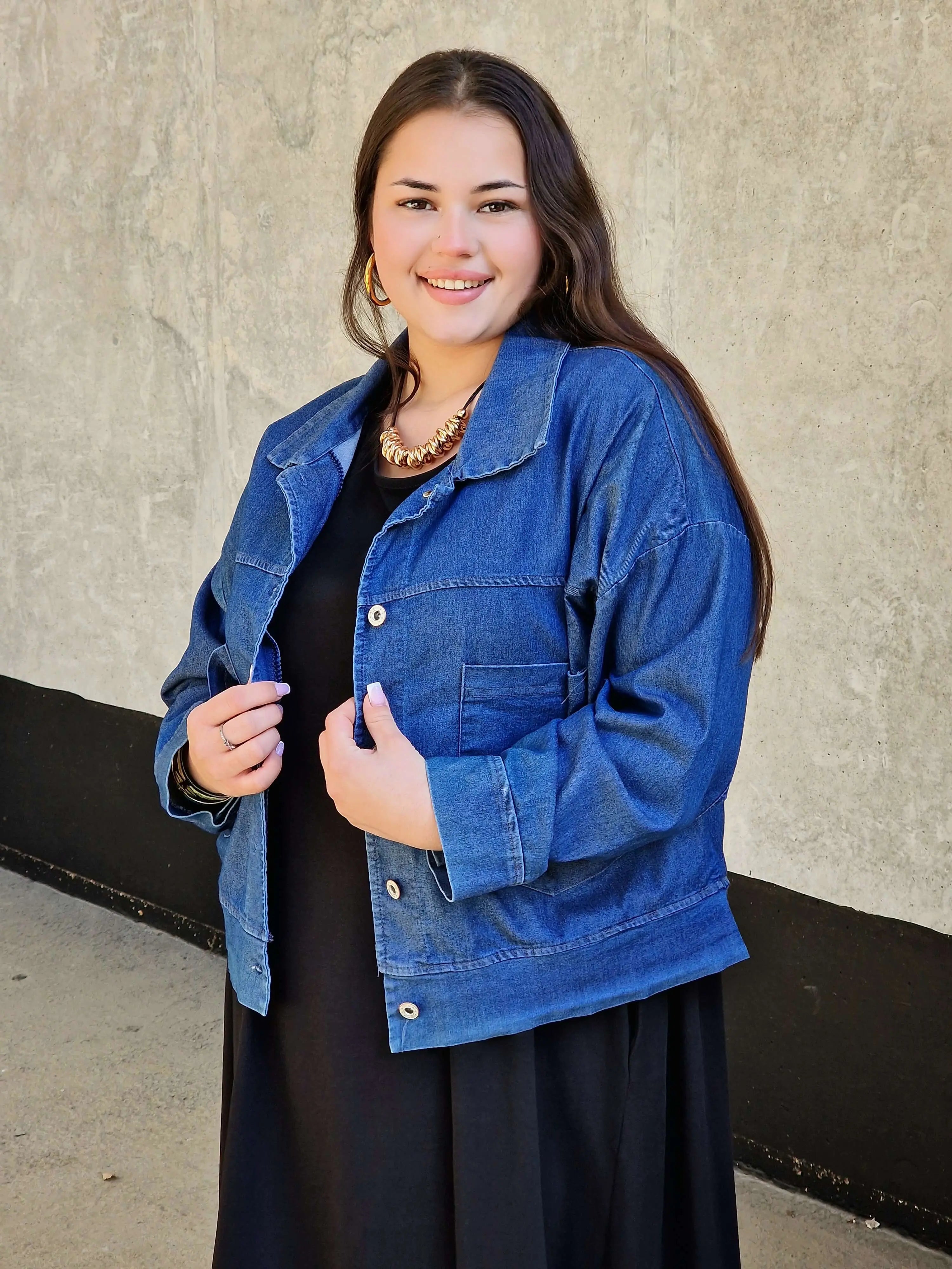 Kurtka jeansowa plus size – modna klasyka w wygodnym wydaniu Stylowa XL