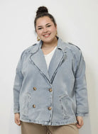 Kurtka jeansowa plus size – stylowa, wygodna i ponadczasowa Stylowa XL