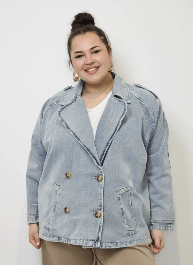 Kurtka jeansowa plus size – stylowa, wygodna i ponadczasowa Stylowa XL