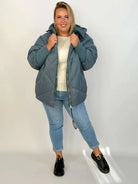 Kurtka pikowana Plus Size – lekka kurtka oversize z kapturem Stylowa XL