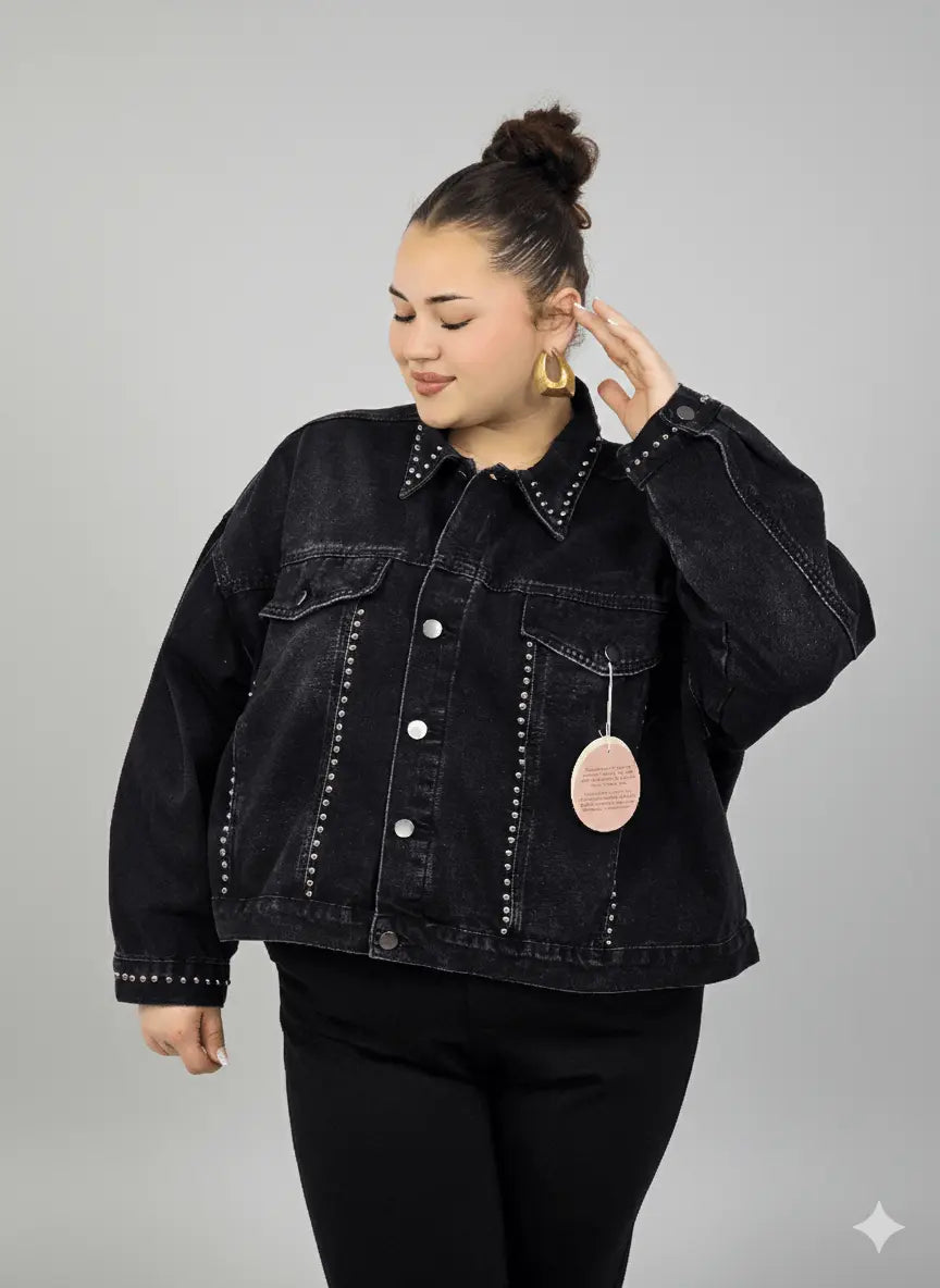 Kurtka plus size XXL z ćwiekami – czarna, modna i wyrazista Stylowa XL