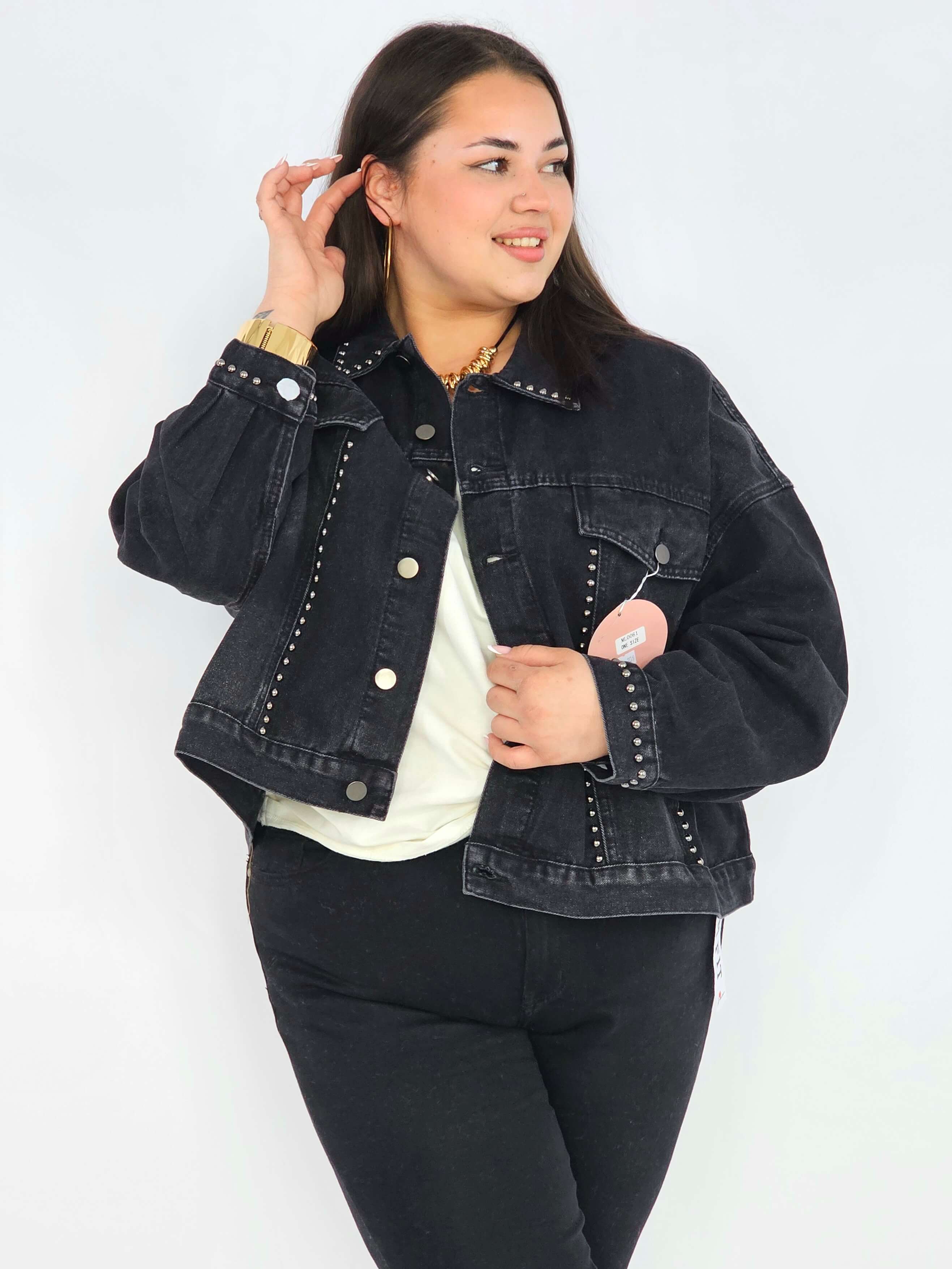 Kurtka plus size XXL z ćwiekami – czarna, modna i wyrazista Stylowa XL