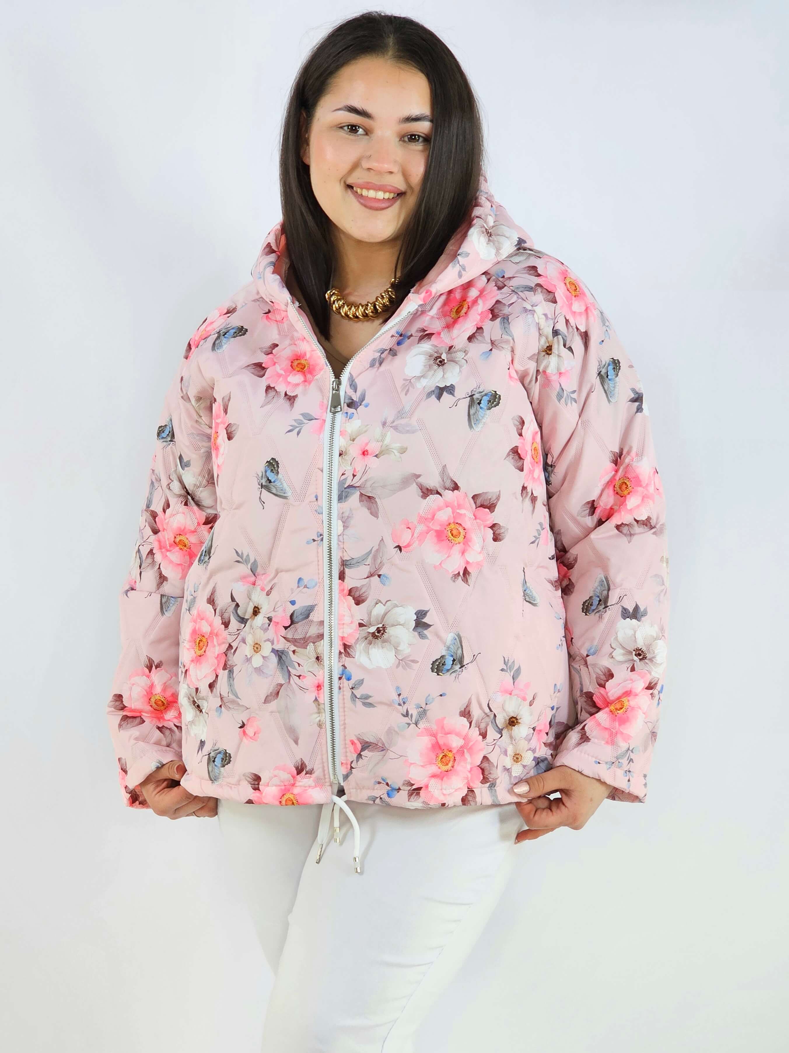 Kurtka plus size – krótka pikowana kurtka XXL na zamek z florystycznym nadrukiem Stylowa XL
