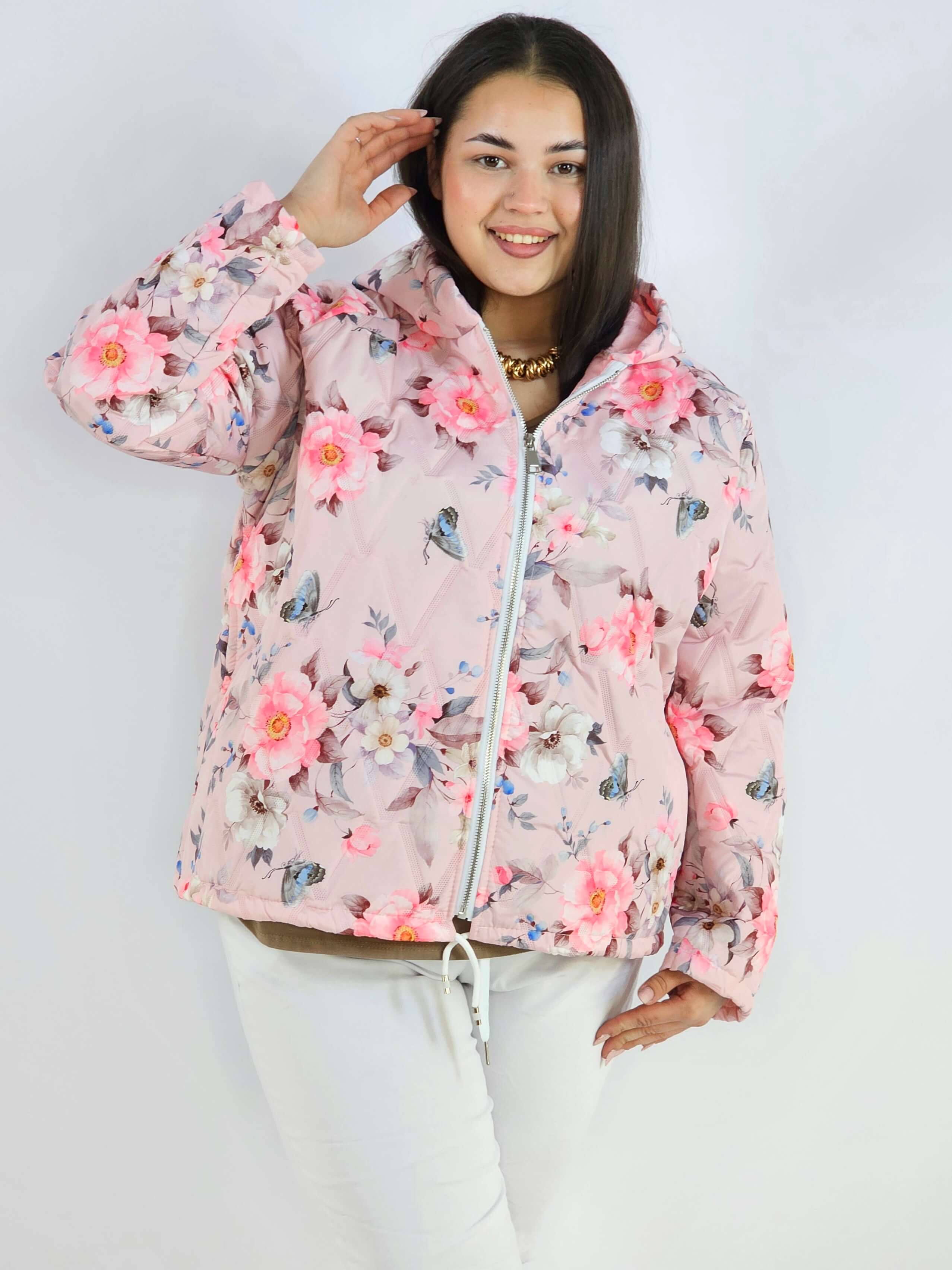 Kurtka plus size – krótka pikowana kurtka XXL na zamek z florystycznym nadrukiem Stylowa XL