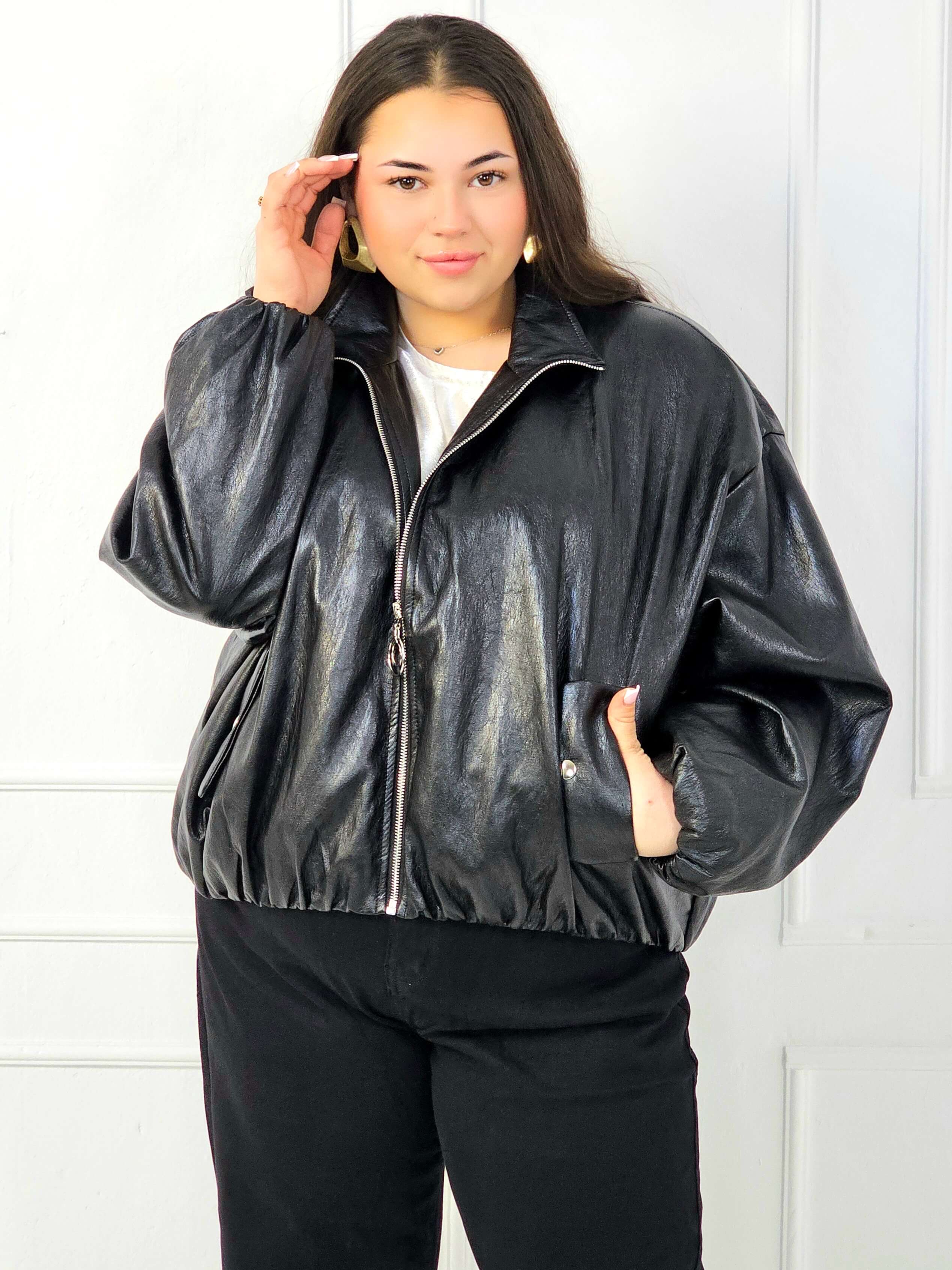 Kurtka plus size bomberka o luźnym kroju z suwakiem Stylowa XL