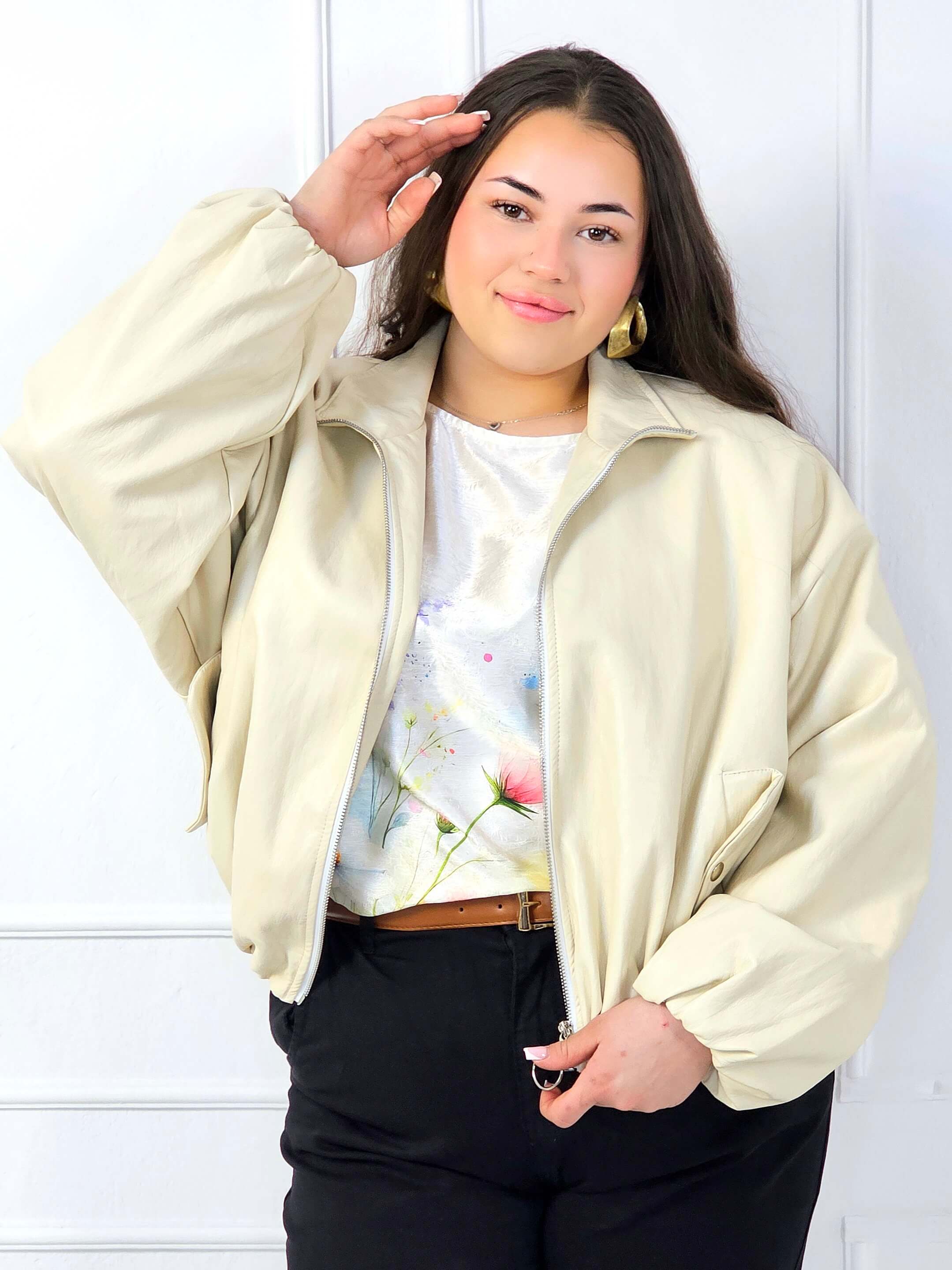 Kurtka plus size bomberka o luźnym kroju z suwakiem Stylowa XL