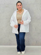 Kurtka plus size lekka na zamek – idealna na wiosnę i lato w Stylowa XL Stylowa XL