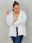 Kurtka plus size lekka na zamek – idealna na wiosnę i lato w Stylowa XL Stylowa XL