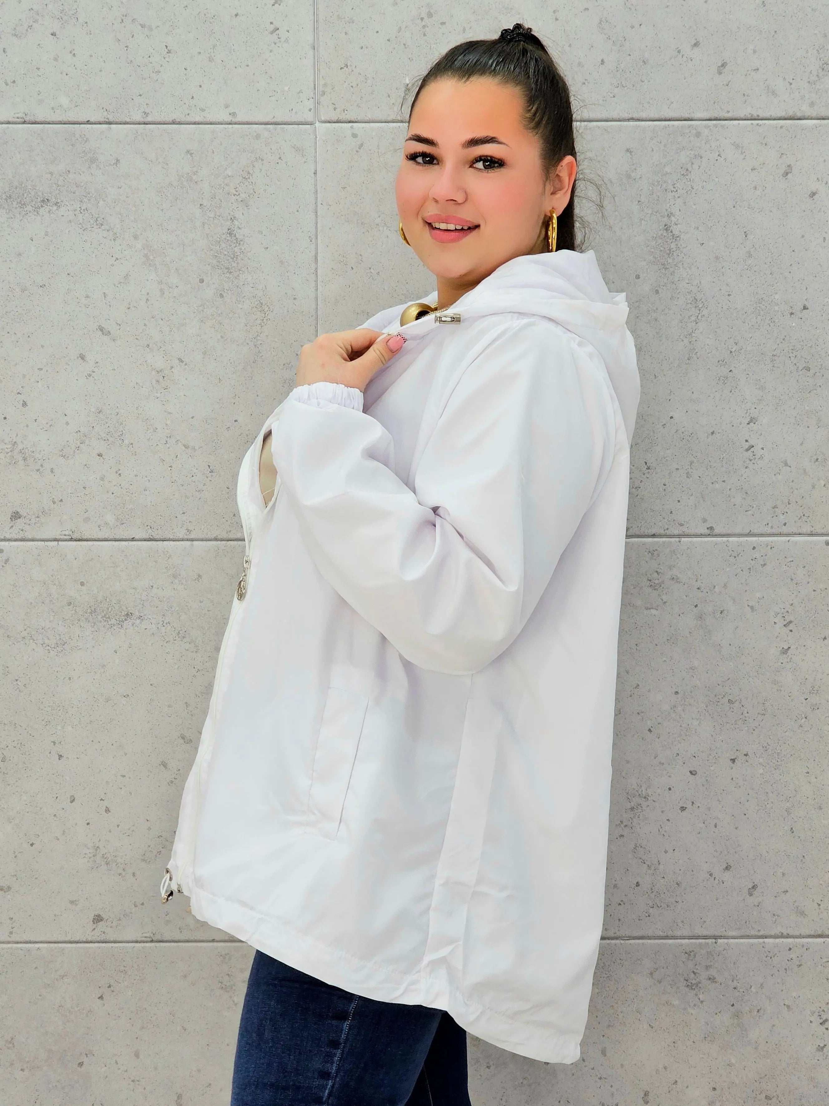 Kurtka plus size lekka na zamek – idealna na wiosnę i lato w Stylowa XL Stylowa XL