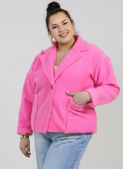 Kurtka plus size o krótkim kroju z kołnierzem i kieszeniami Stylowa XL