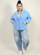 Kurtka plus size o krótkim kroju z kołnierzem i kieszeniami Stylowa XL