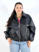 Kurtka plus size oversize z kołnierzem – miejska elegancja w nowoczesnym wydaniu Stylowa XL