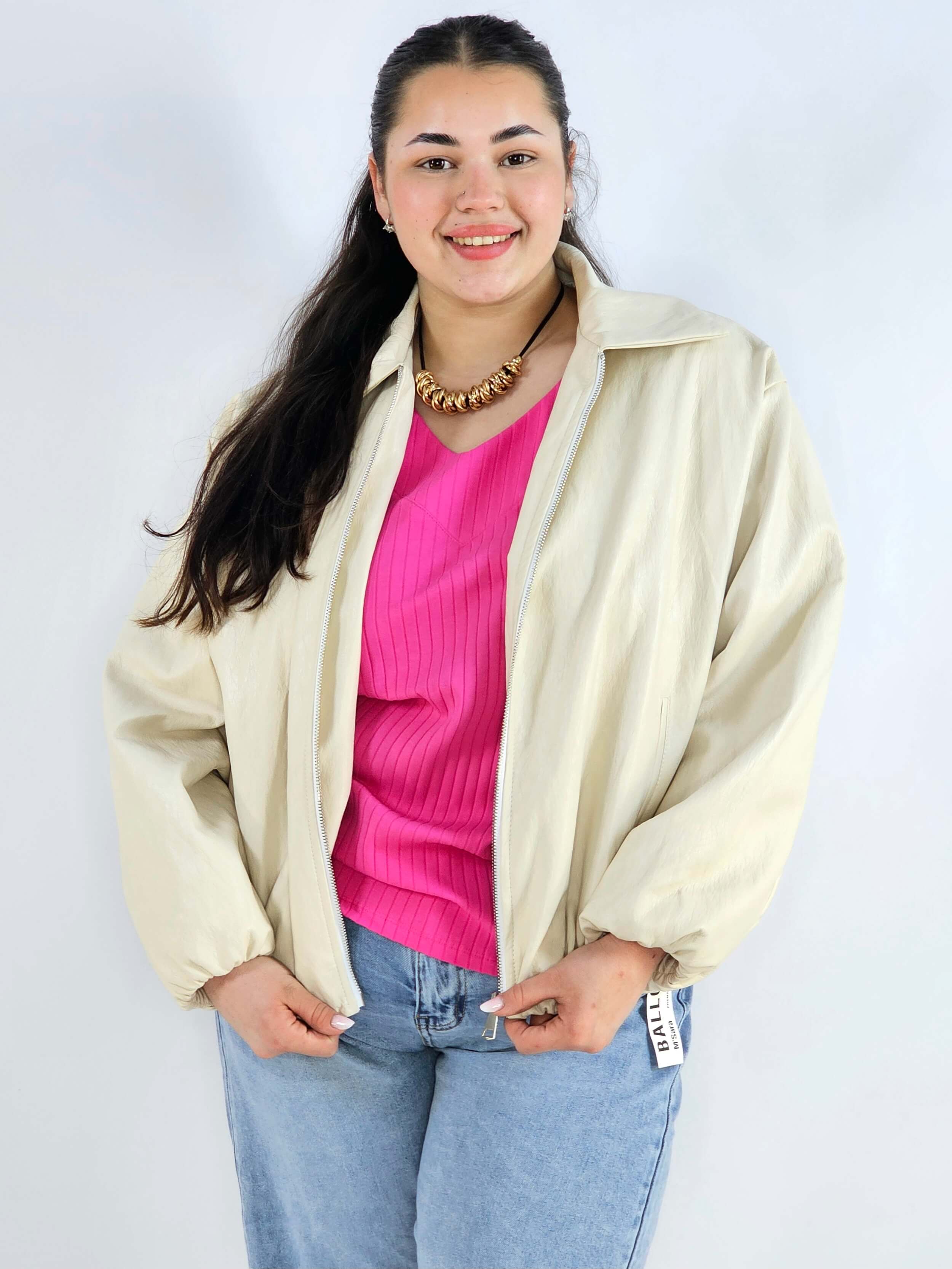 Kurtka plus size oversize z kołnierzem – miejska elegancja w nowoczesnym wydaniu Stylowa XL