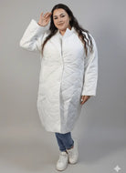 Kurtka plus size pikowana z dłuższym fasonem i kieszeniami Stylowa XL