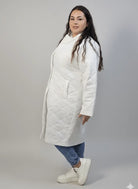 Kurtka plus size pikowana z dłuższym fasonem i kieszeniami Stylowa XL