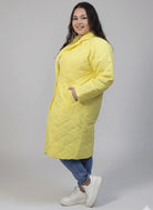 Kurtka plus size pikowana z dłuższym fasonem i kieszeniami Stylowa XL