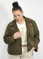 Kurtka plus size z eko-zamszu na zamek z kieszeniami Stylowa XL