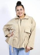 Kurtka plus size z kołnierzem, zamkiem i troczkami w talii Stylowa XL