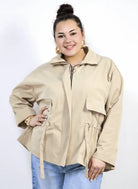 Kurtka plus size z kołnierzem, zamkiem i troczkami w talii Stylowa XL