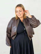 Kurtka z eko skóry plus size na podszewce – nowoczesny fason na zamek Stylowa XL