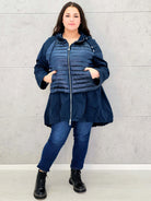 Lekka kurtka plus size z kapturem – stylowa i wygodna propozycja na wiosnę Stylowa XL