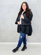 Lekka kurtka plus size z kapturem – stylowa i wygodna propozycja na wiosnę Stylowa XL