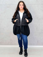 Lekka kurtka plus size z kapturem – stylowa i wygodna propozycja na wiosnę Stylowa XL