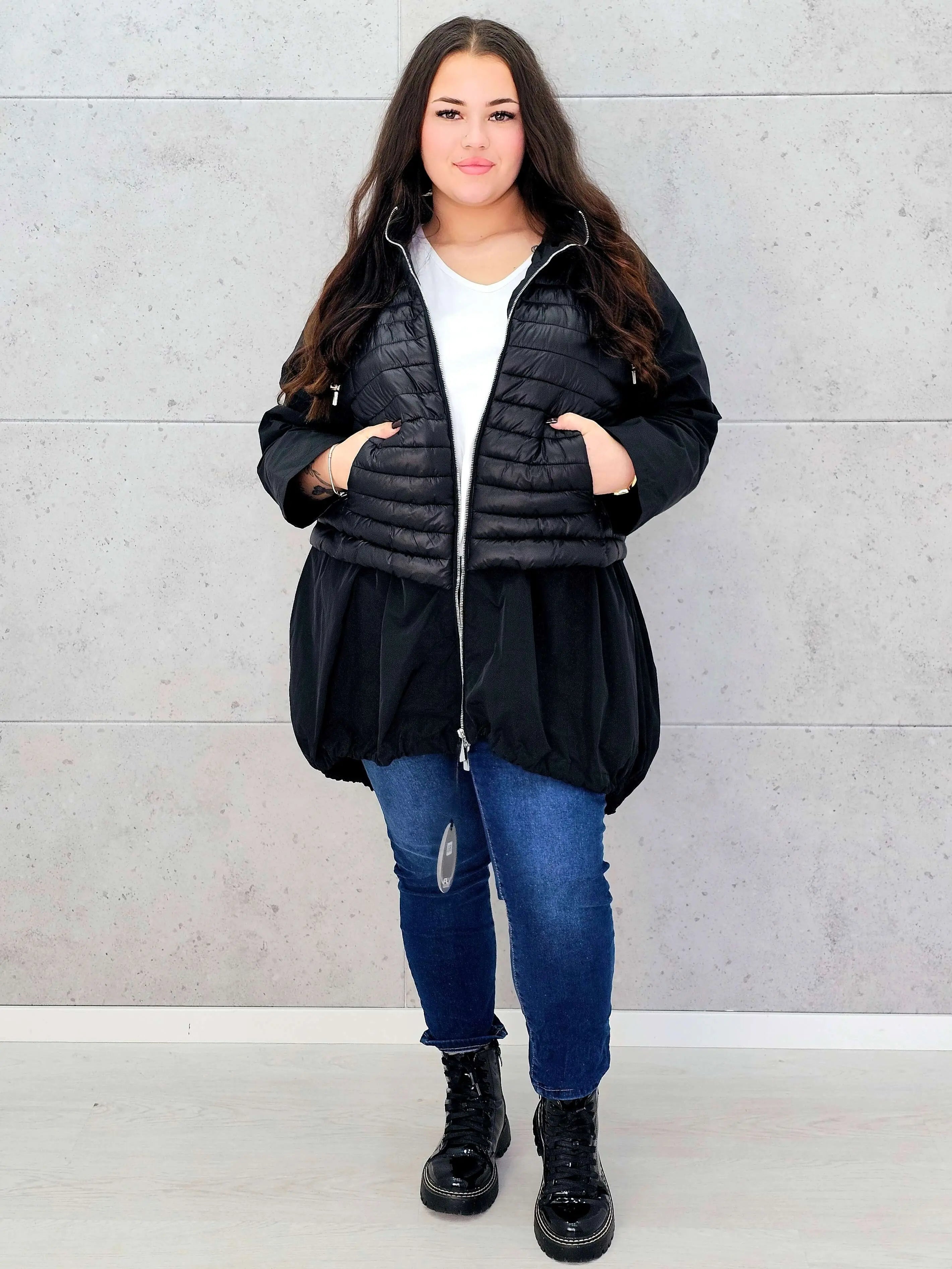 Lekka kurtka plus size z kapturem – stylowa i wygodna propozycja na wiosnę Stylowa XL