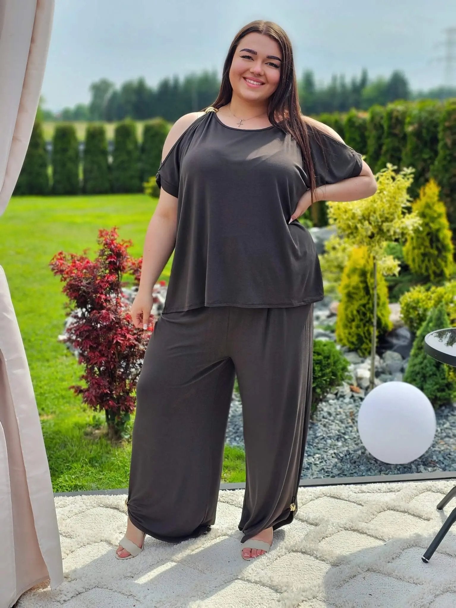 Letni komplet z odkrytymi ramionami Stylowa XL